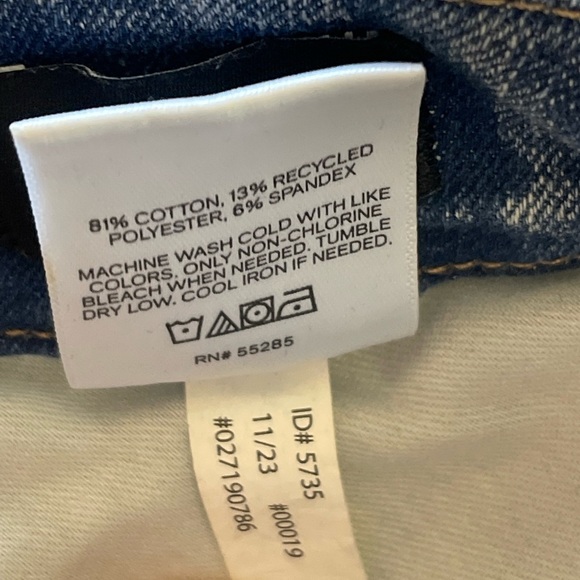 Express High Rise Skinny Jeans
High rise 
Flexx Hyper - Picture 2 of 14
